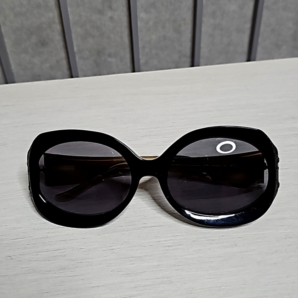 Judith Leiber Sunglasses